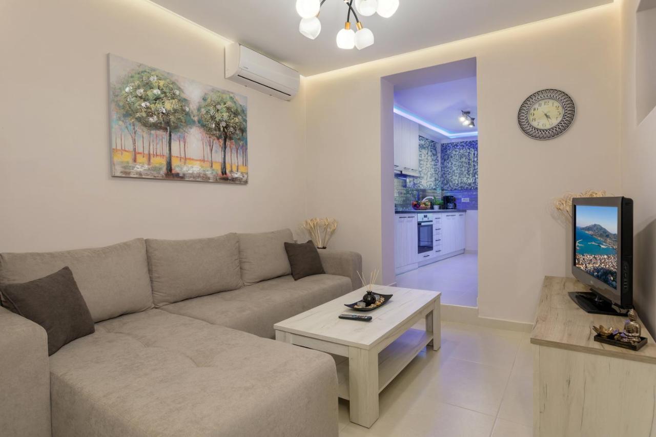Evia'S Apartment - New Apartment In Town! ザキントス エクステリア 写真